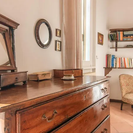 Lungolago Apartment *